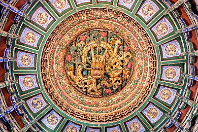 《止痛药》新作预告片 经典归来！与恶魔厮杀